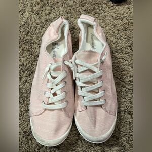 Women’s American Eagle Slip On Sneaker. Size 9.5. Pink.